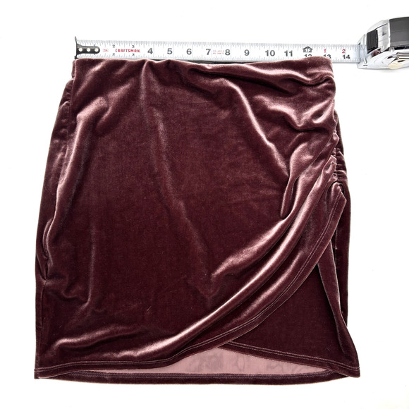 2019 EXPRESS Mauve Velvet Ruched Hip Elastic Waist Pull On Mini Skirt XS 26x15" - Picture 5 of 10